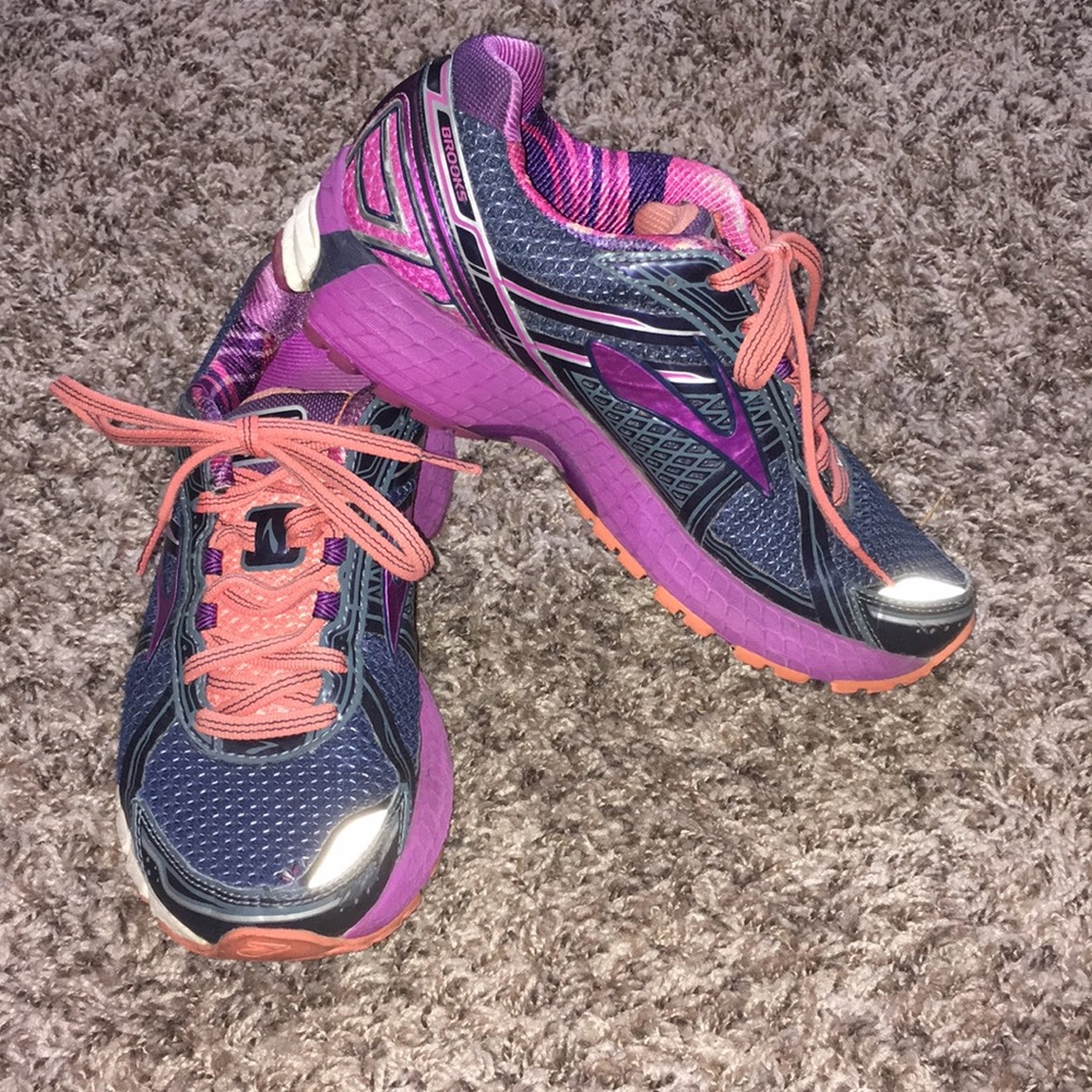 Brooks Adrenaline GTS Running Sneakers